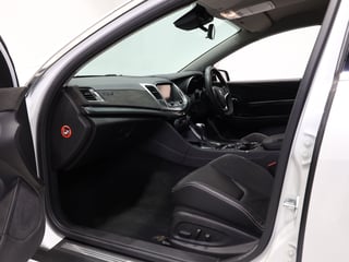 2016 HSV Clubsport R8 Tourer Build No 097 - Heron White …