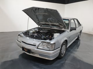 1984 VK SS Group 3 Commodore - Asteroid Silver
