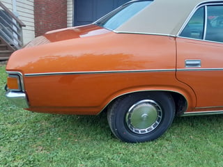 1976 XB Ford Fairmont 302 V8 - Copper Bronze
