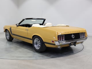 1970 Ford Mustang Convertible 302ci - Bright Gold 