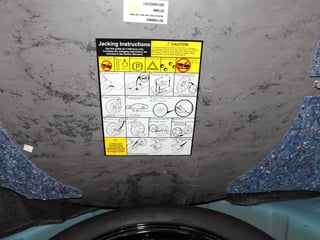 2004 Holden VZ Monaro CV8 - Turismo Mica - 1,974km