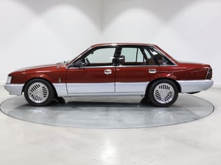 1985 Holden HDT VK Calais Director 333 Pack -  5.0 Litre V8