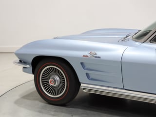 1964 Chevrolet Corvette C2 Sting Ray 327ci 'Fuelie' - Silver Blue Metallic