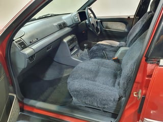 1990 VN Calais Series II - 5.0 Litre V8 5 Speed Manual