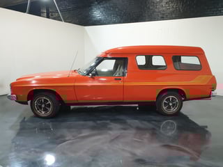 1977 HX Holden Sandman Panelvan