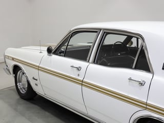1971 Ford XY Fairmont 302ci Windsor - Ultra White