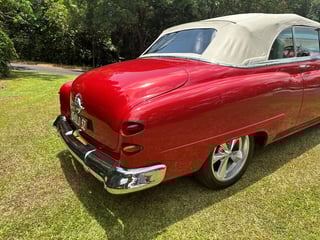 1952 Oldsmobile Super 88 Restomod - 6.0L LS2 V8