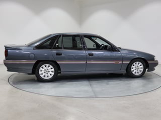 1990 Holden VN SS - Atlas Grey 