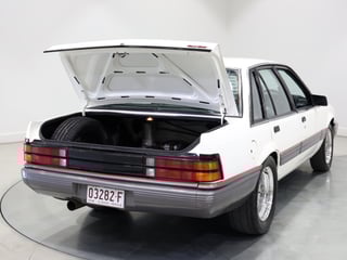 1988 Holden VL Commodore BT1 Police Pack - 9 Second Qtr. Mile
