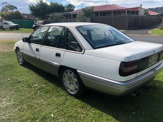 1990 VN Holden Calais 5.0L V8