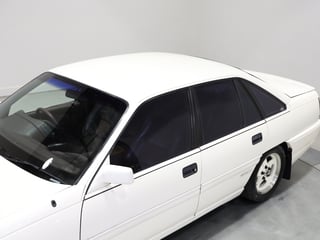 1989 HSV VN SV89 Build No 149 - Alpine White