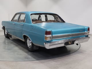 1971 Ford ZD Fairlane 302ci V8 - Teal Glow