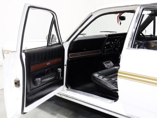 1971 Ford XY Fairmont 302ci Windsor - Ultra White