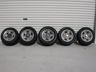 5 x Bathurst Globes - 15x7