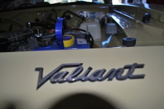 VH R/T E38 Valiant Charger