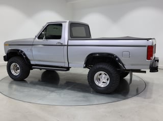 1982 Ford F-Series Pickup F100 RHD 4x4 - 351 V8