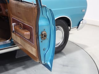 1971 Ford ZD Fairlane 302ci V8 - Teal Glow