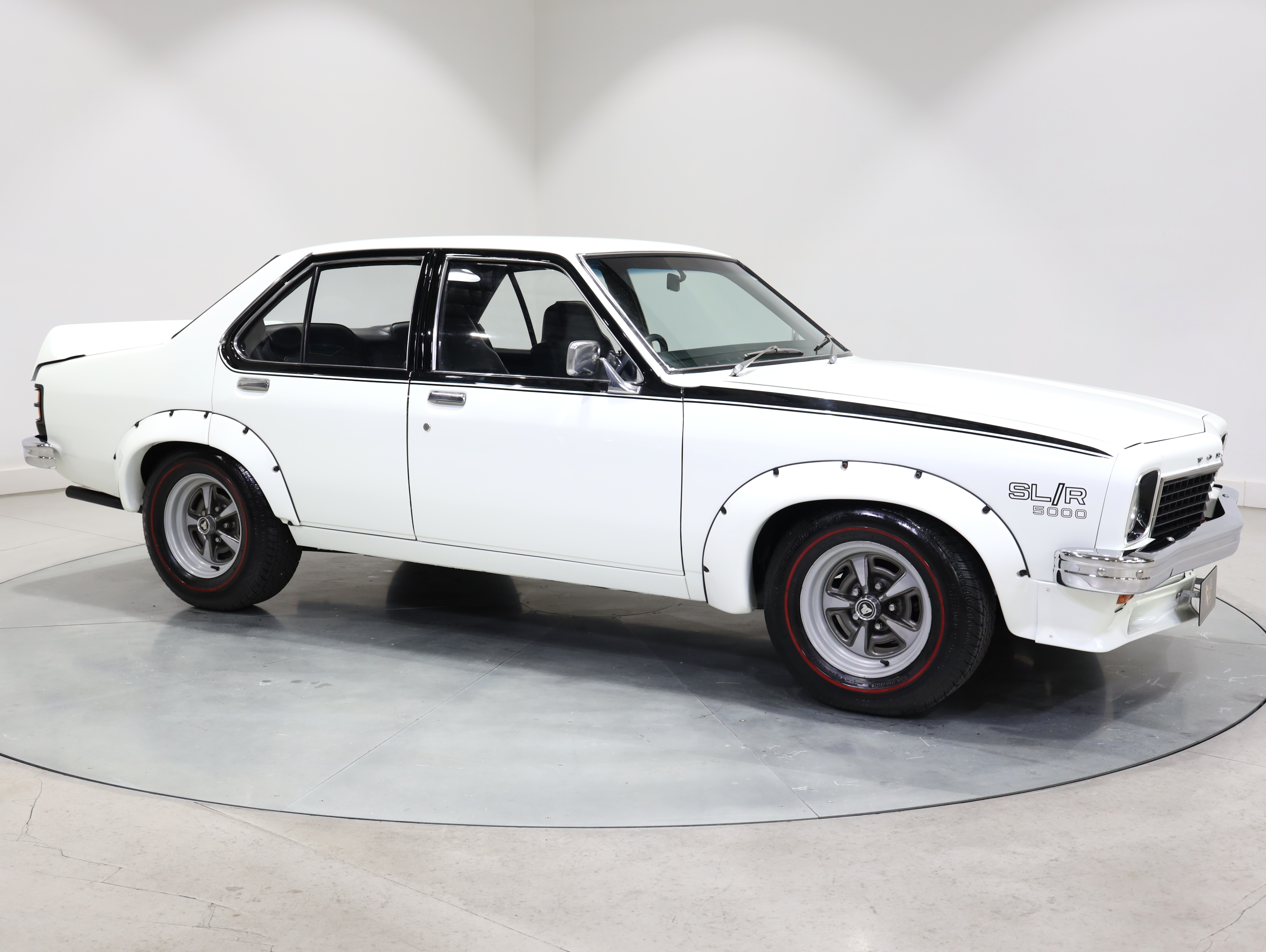 1974 Holden LH Torana L34 SLR 5000 - Glacier White