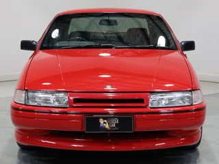 1990 Holden VN  5.0L V8 - SV Enhanced Build No E789 - Maranello Red
