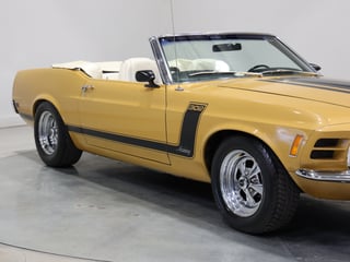 1970 Ford Mustang Convertible 302ci - Bright Gold 