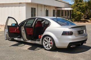 2008 HSV W427 Build No. 17 of 137 - 2,586 km