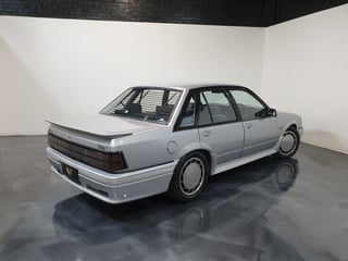 1984 VK SS Group 3 Commodore - Asteroid Silver