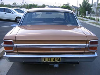 XY Fairmont 302 V8