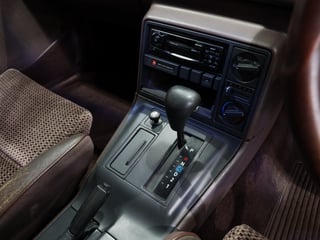 1989 HSV VN SV89 Build No 149 - Alpine White
