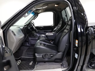 2004 Ford F-150 SVT Lightning RHD - Raven Black 