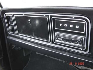 Ford F100 LWB Custom