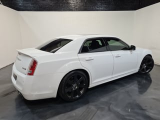 2012 Chrysler 300 SRT8 6.4L V8