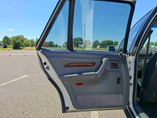 1995 VS Holden Calais 5 Litre V8