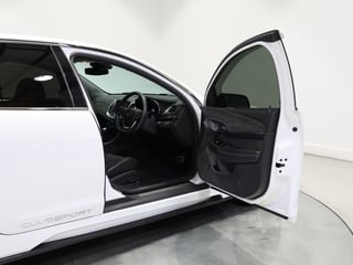 2016 HSV Clubsport R8 Tourer Build No 097 - Heron White …