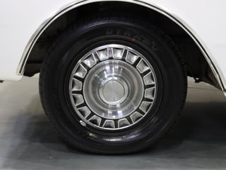 1971 Ford XY Fairmont 302 V8 - Ultra White