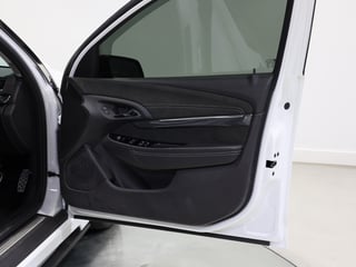 2016 HSV Clubsport R8 Tourer Build No 097 - Heron White …