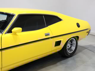 1977 Ford XC Falcon GS Hardtop - 393ci V8 Yellow Glo