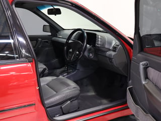 1990 Holden VN  5.0L V8 - SV Enhanced Build No E789 - Maranello Red