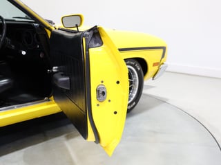 1977 Ford XC Falcon GS Hardtop - 393ci V8 Yellow Glo