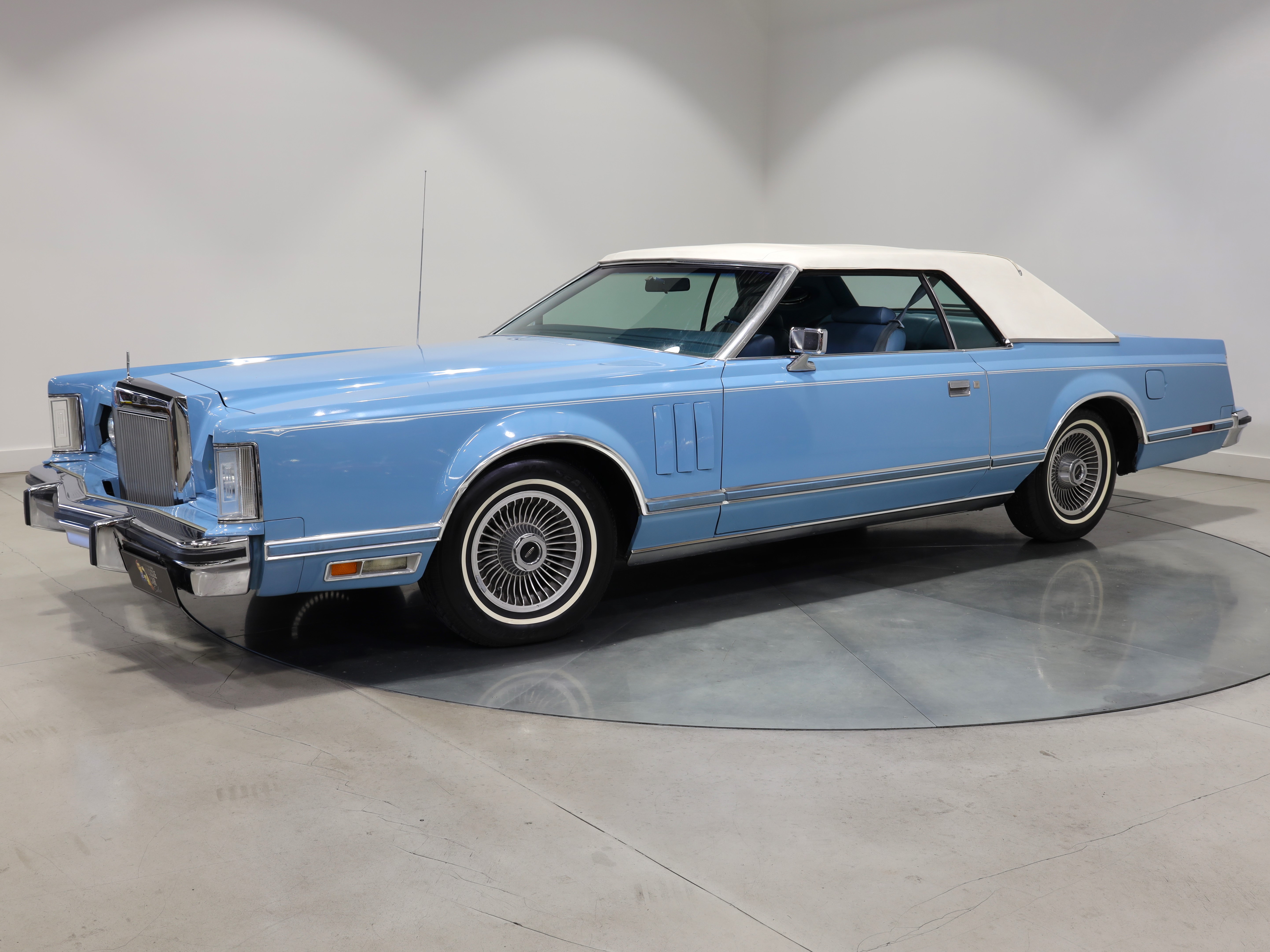 1978 Lincoln Continental Mark V 460ci V8 - Wedgewood Blue - Image 164416