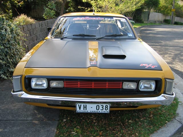 VH E38 Valiant Charger - Image 11616