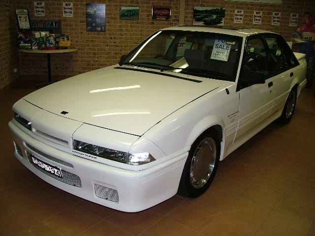 VL Group 3 Signature Series Brock Commodore - Image 12490