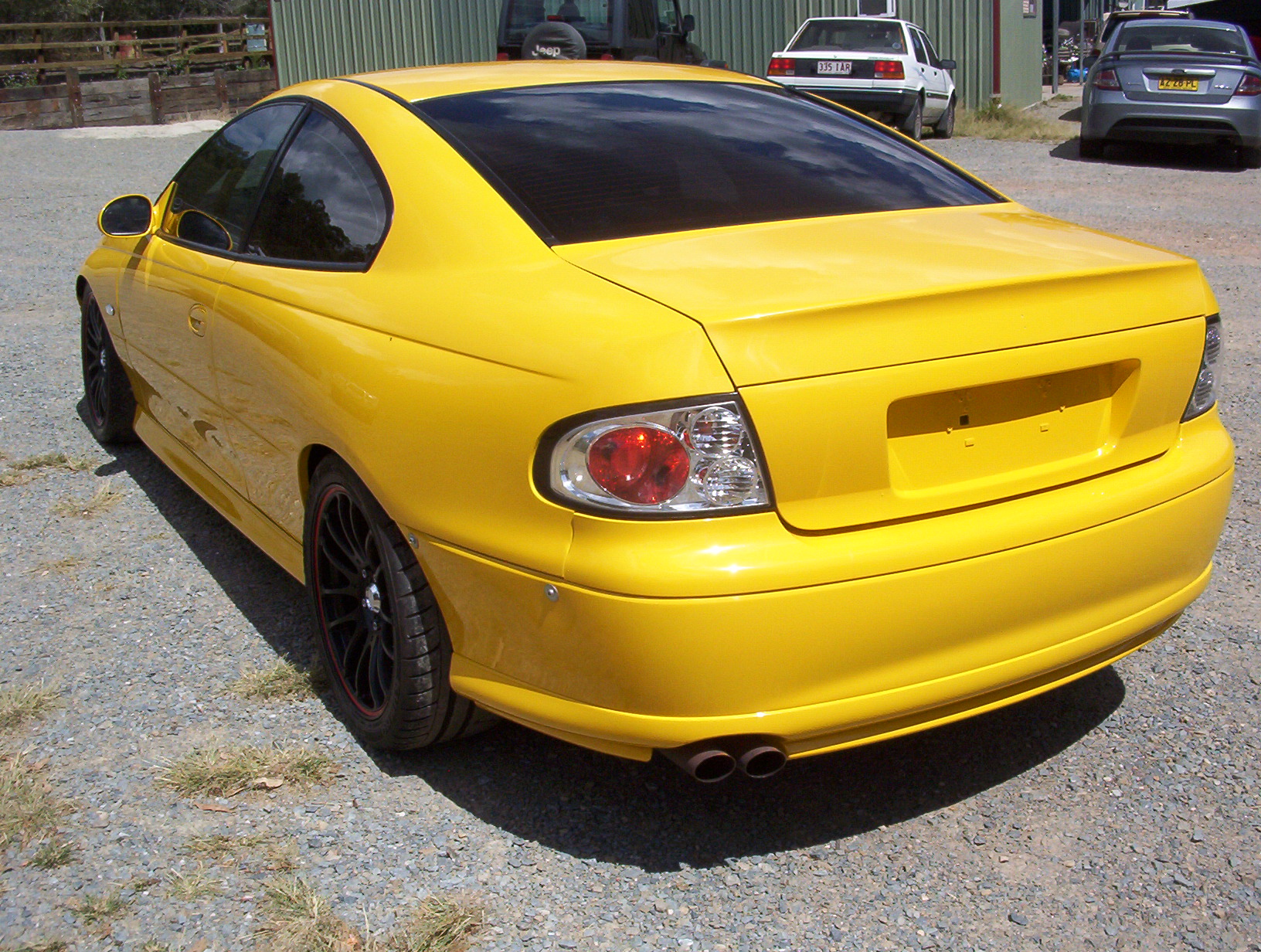 VY CV8 Monaro race car - Image 27119