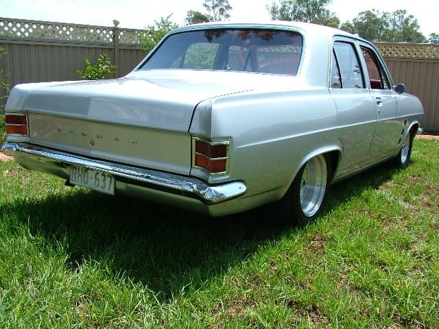 HD Holden 350 Chev SHOW CAR - Image 23109