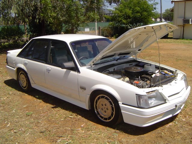 VK Group 3 Commodore #1424 - Image 10207