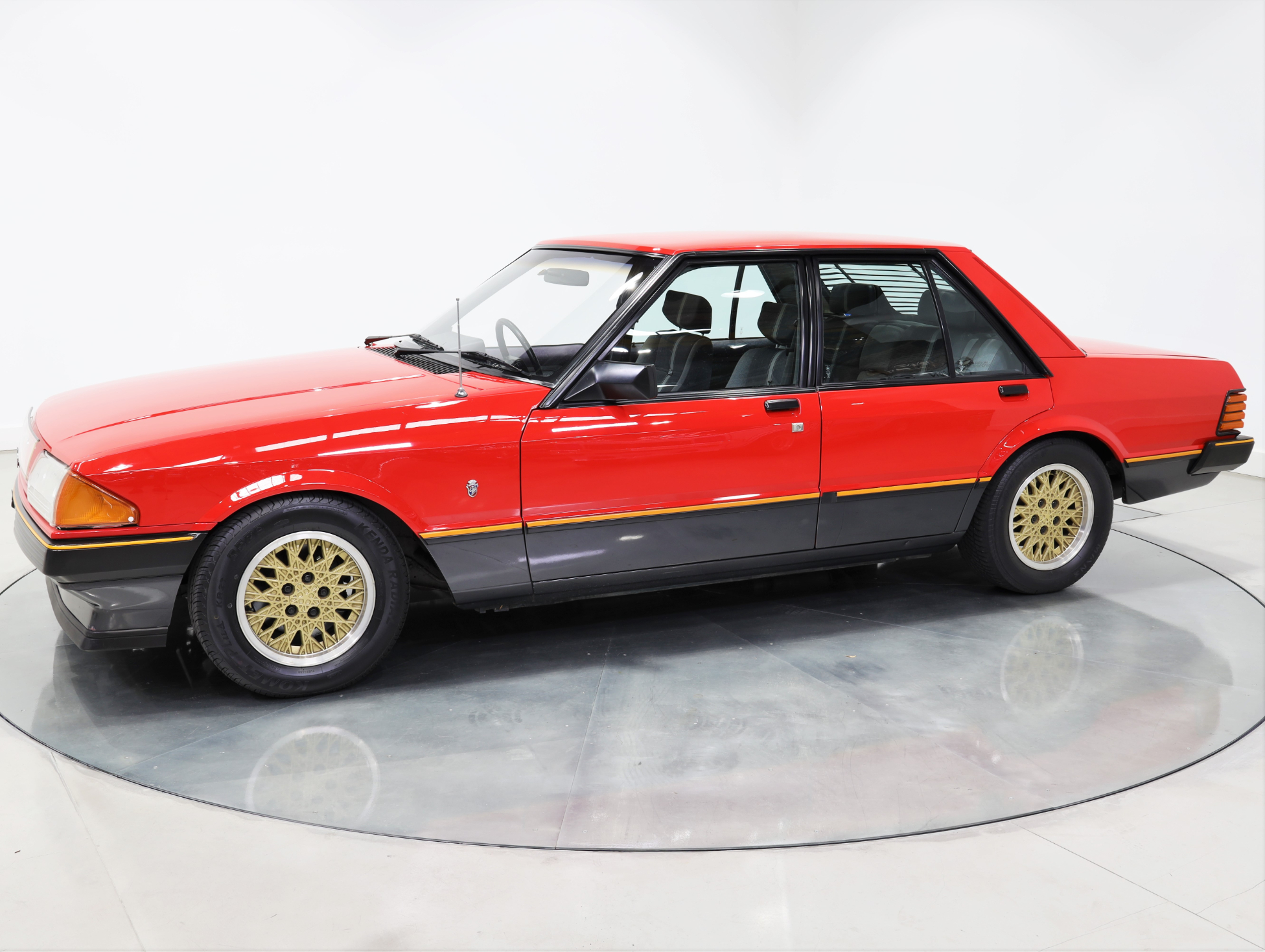 1982 Ford XE Fairmont Ghia ESP - 4.9 Litre V8 4 Speed … - Image 120547