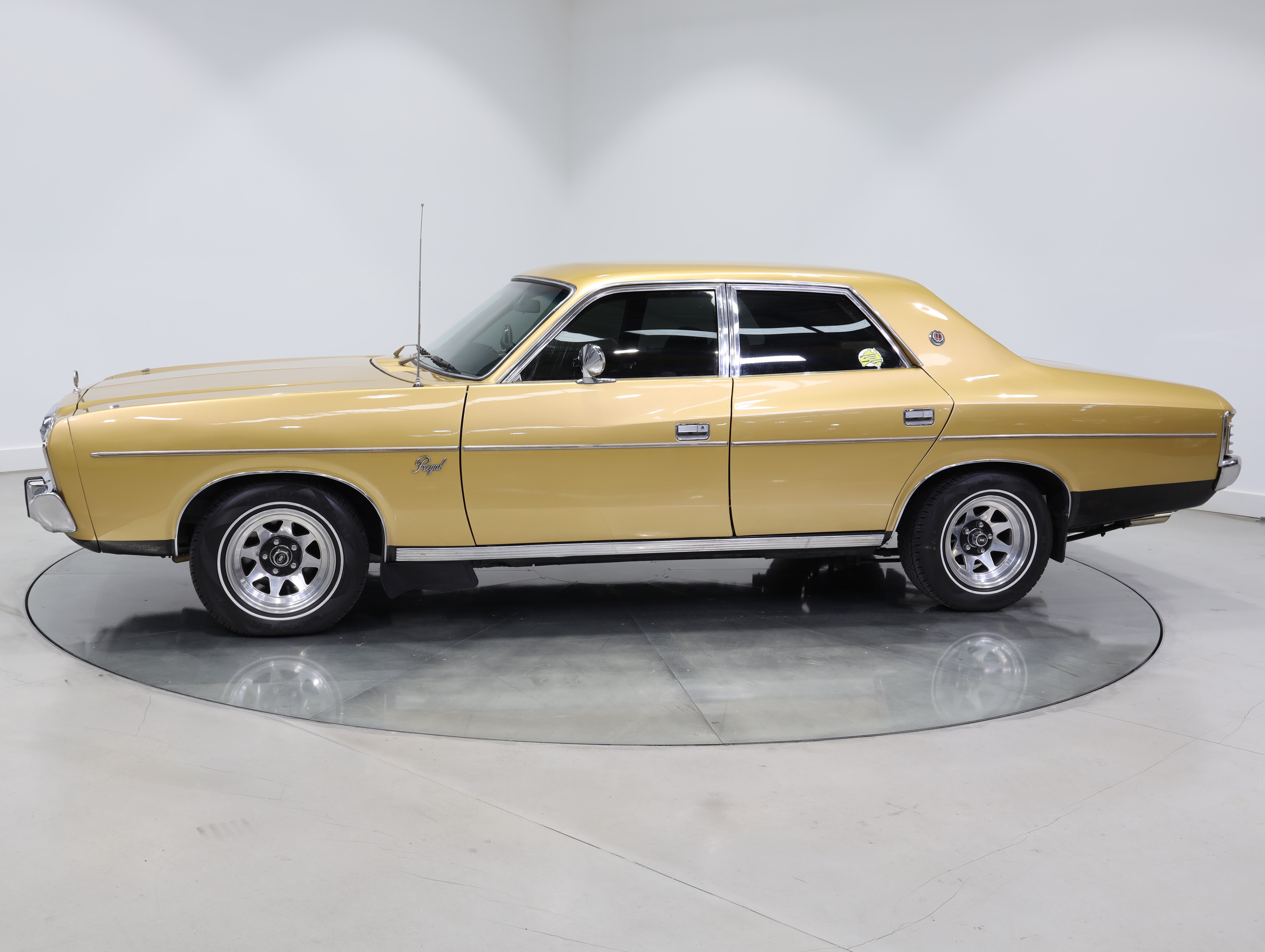 1976 Chrysler CL Valiant Regal SE - Topaz Gold Metallic - Image 131242