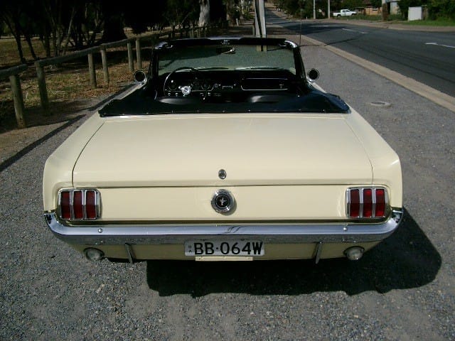 1964 1/2 FORD MUSTANG CONVERTIBLE - Image 2566