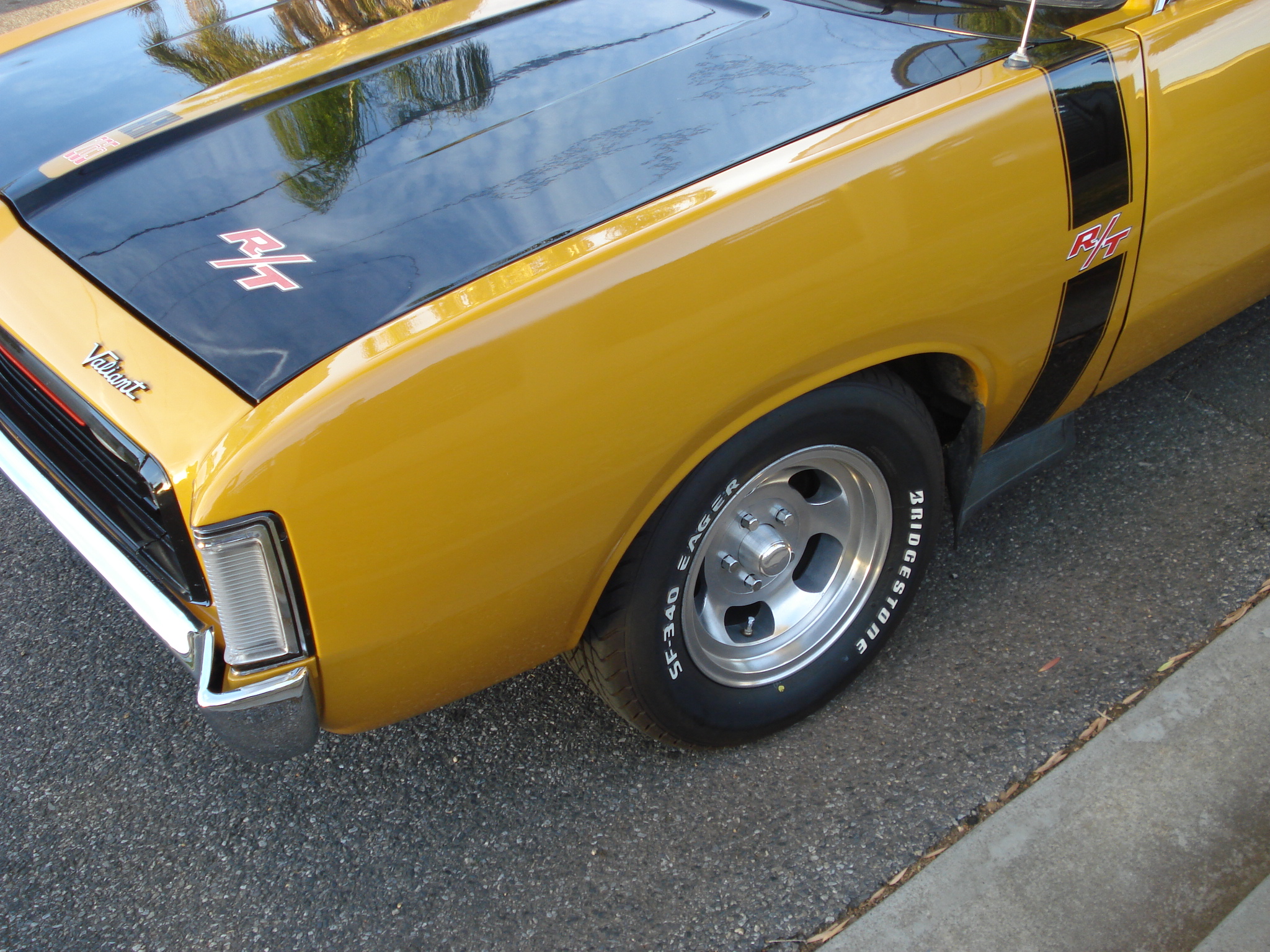 VH R/T E37 Valiant Charger - Image 27556