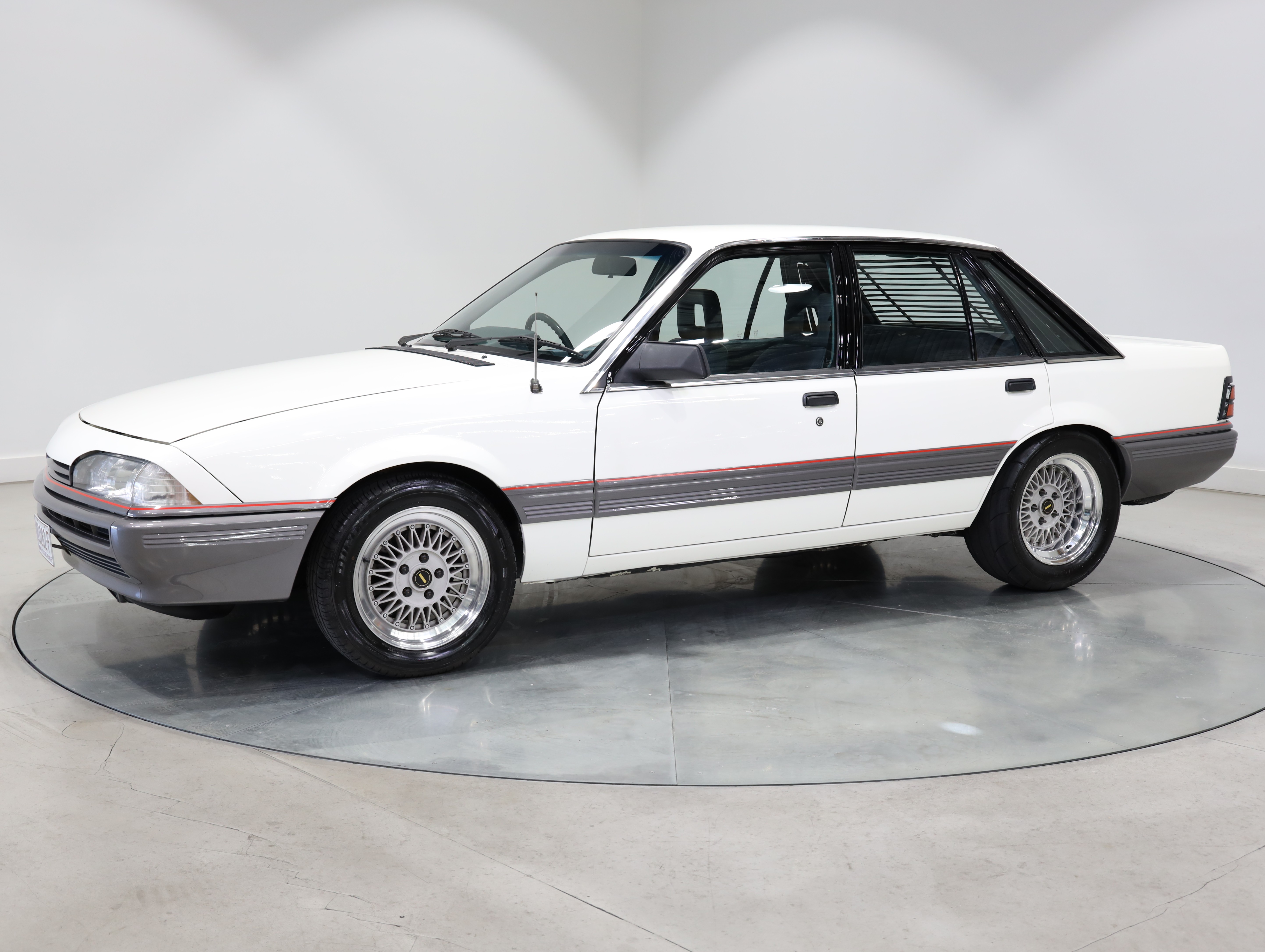 1988 Holden VL Commodore BT1 Police Pack - 9 Second Qtr. Mile - Image 196069