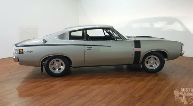1971 VH Valiant E38 R/T Charger .. Big Tank - Image 70660